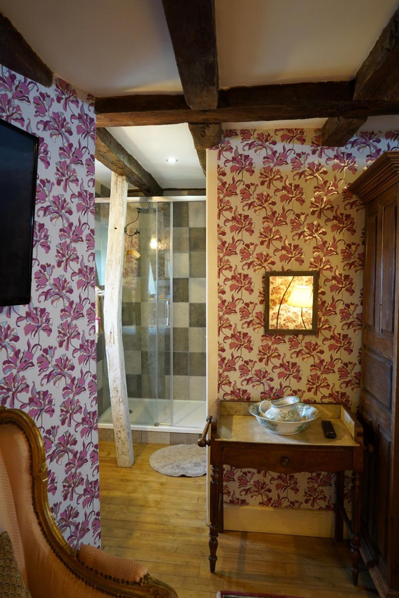 Chateau De Vassinhac Chambres D'Hotes Collonges La Rouge Room photo