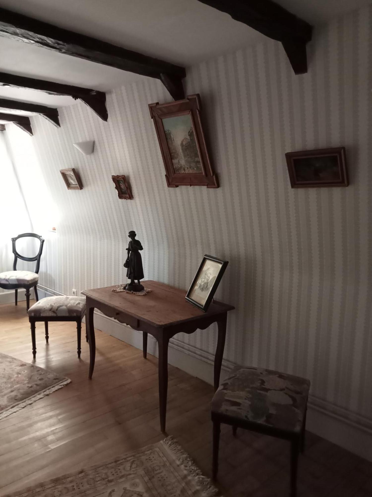 Chateau De Vassinhac Chambres D'Hotes Collonges La Rouge Room photo
